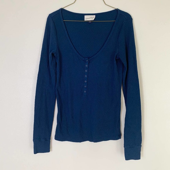 Universal Thread Tops - Universal Thread navy blue scoop neck snap front long sleeve henley MEDIUM